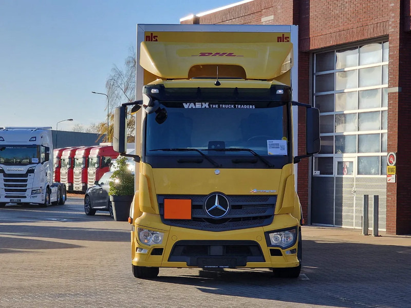 Mercedes-Benz Actros 1827 4x2 Sleepercab - Box with side doors - Loadlift - Low KM - Full air - A/C - Truk box: gambar 2 Mercedes-Benz Actros 1827 4x2 Sleepercab - Box with side doors - Loadlift - Low KM - Full air - A/C - Truk box: gambar 2
