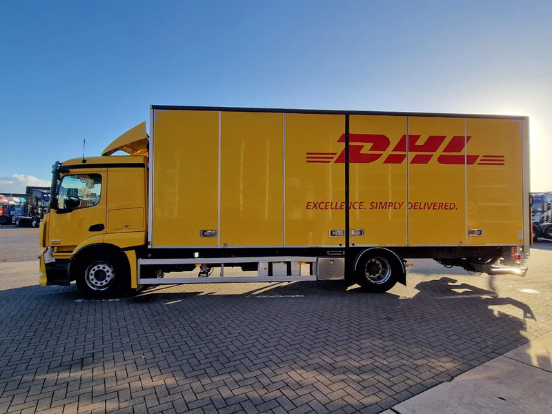 Mercedes-Benz Actros 1827 4x2 Sleepercab - Box with side doors - Loadlift - Low KM - Full air - A/C - Truk box: gambar 4 Mercedes-Benz Actros 1827 4x2 Sleepercab - Box with side doors - Loadlift - Low KM - Full air - A/C - Truk box: gambar 4
