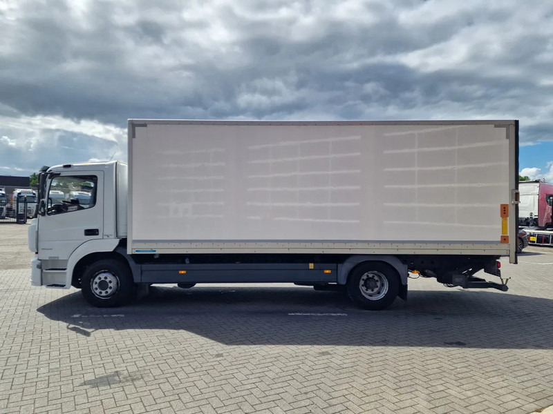 Mercedes-Benz Atego 1523 4x2 - 170 KW/230PS - Box - Zepro loadlift - Euro 6 - Truk box: gambar 4 Mercedes-Benz Atego 1523 4x2 - 170 KW/230PS - Box - Zepro loadlift - Euro 6 - Truk box: gambar 4