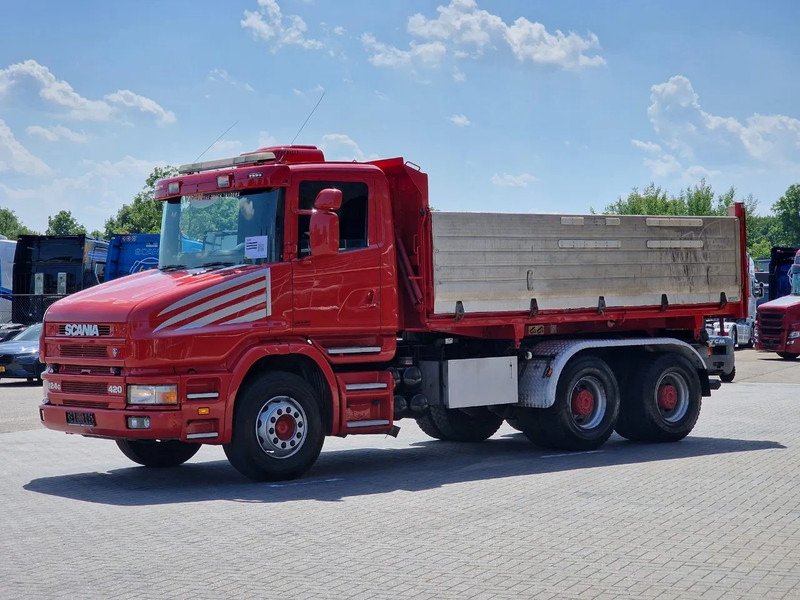 Scania T124-420 6x4 - Tipper - Retarder - Full steel - HUB Reduction - Manual gearbox - Truk jungkit: gambar 5 Scania T124-420 6x4 - Tipper - Retarder - Full steel - HUB Reduction - Manual gearbox - Truk jungkit: gambar 5