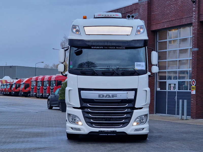 DAF XF 460 SuperSpaceCab 4x2 - Full air - Night Clima - TV -Microwave - Full spoiler - Navi - Tractor head: gambar 2 DAF XF 460 SuperSpaceCab 4x2 - Full air - Night Clima - TV -Microwave - Full spoiler - Navi - Tractor head: gambar 2
