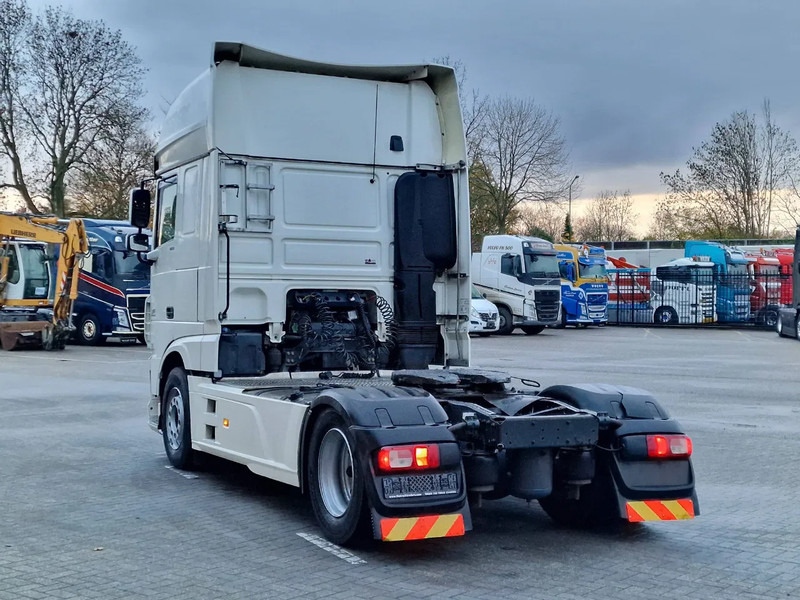 DAF XF 460 SuperSpaceCab 4x2 - Full air - Night Clima - TV -Microwave - Full spoiler - Navi - Tractor head: gambar 5 DAF XF 460 SuperSpaceCab 4x2 - Full air - Night Clima - TV -Microwave - Full spoiler - Navi - Tractor head: gambar 5