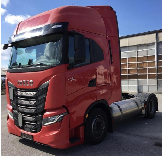 Iveco S-WAY 460 LNG - 4x2 - Retarder - Full air - Tractor head: gambar 3 Iveco S-WAY 460 LNG - 4x2 - Retarder - Full air - Tractor head: gambar 3