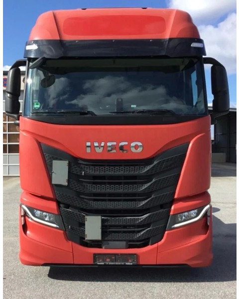 Iveco S-WAY 460 LNG - 4x2 - Retarder - Full air - Tractor head: gambar 2 Iveco S-WAY 460 LNG - 4x2 - Retarder - Full air - Tractor head: gambar 2