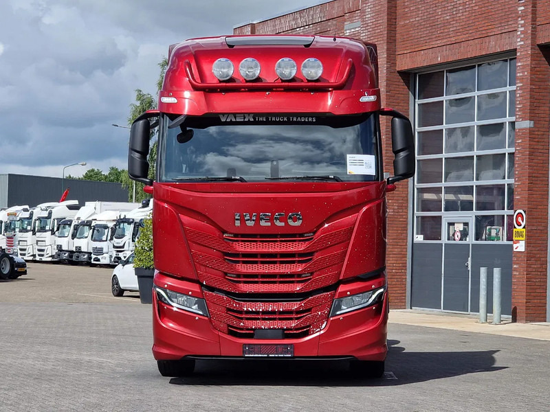 Iveco S-WAY 570 6x2 - Retarder - Full air - 3.20 WB - Navi - Tractor head: gambar 2 Iveco S-WAY 570 6x2 - Retarder - Full air - 3.20 WB - Navi - Tractor head: gambar 2