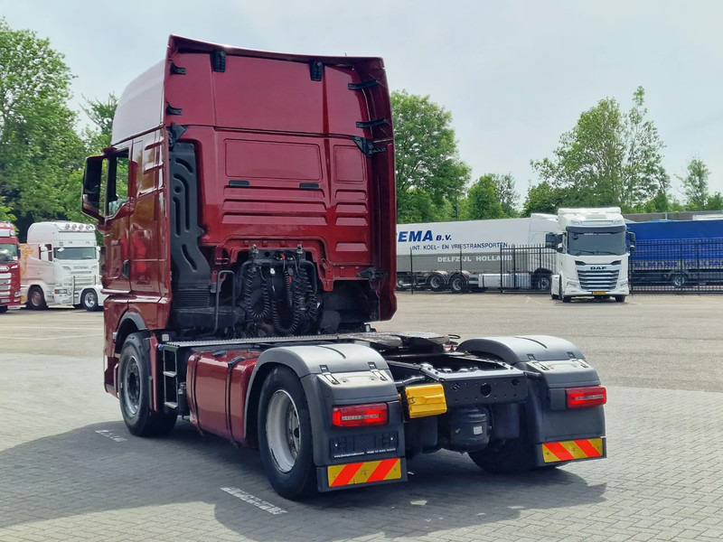 MAN TGX 18.510 4x2 - Retarder - Night clima - 2x tank - Navi - Full spoiler - Tractor head: gambar 5 MAN TGX 18.510 4x2 - Retarder - Night clima - 2x tank - Navi - Full spoiler - Tractor head: gambar 5