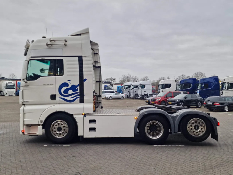 MAN TGX 26.500 6x2 - PTO/Hydraulic - Full air - TV - Fridge - Tractor head: gambar 4 MAN TGX 26.500 6x2 - PTO/Hydraulic - Full air - TV - Fridge - Tractor head: gambar 4