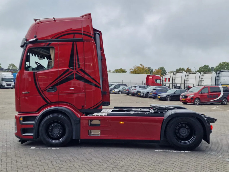 Mercedes-Benz Actros 1863 Pro Cab, Full Air, Retarder, Giga space, Style line, NEW, "Buffl interior" - Tractor head: gambar 4 Mercedes-Benz Actros 1863 Pro Cab, Full Air, Retarder, Giga space, Style line, NEW, "Buffl interior" - Tractor head: gambar 4