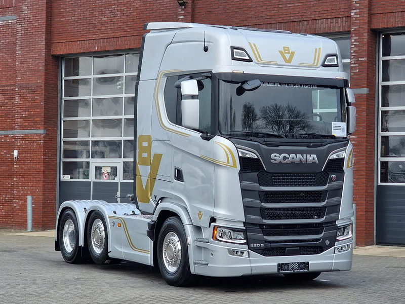 Scania 660S V8 NGS Highline 6x2/4 - New - Full spec - Retarder - Night clima - Led - Leather - Navi - Tractor head: gambar 1 Scania 660S V8 NGS Highline 6x2/4 - New - Full spec - Retarder - Night clima - Led - Leather - Navi - Tractor head: gambar 1