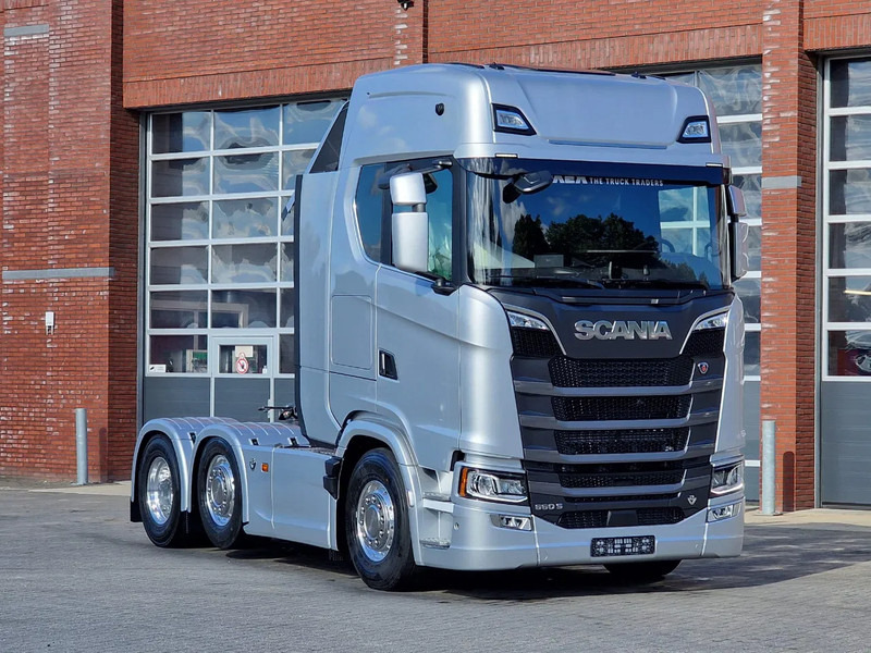 Scania 660S V8 NGS Highline 6x2/4 - New - Full spec - Retarder - Night clima - Led - Leather - Navi - Tractor head: gambar 1 Scania 660S V8 NGS Highline 6x2/4 - New - Full spec - Retarder - Night clima - Led - Leather - Navi - Tractor head: gambar 1