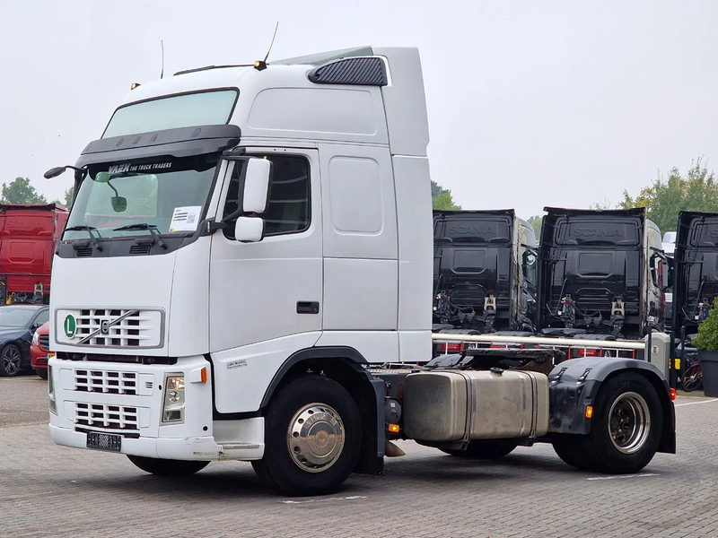 Volvo FH 13.440 Globetrotter XL 4x2 - Manual gearbox - Euro 5 - Low KM - Tractor head: gambar 3 Volvo FH 13.440 Globetrotter XL 4x2 - Manual gearbox - Euro 5 - Low KM - Tractor head: gambar 3