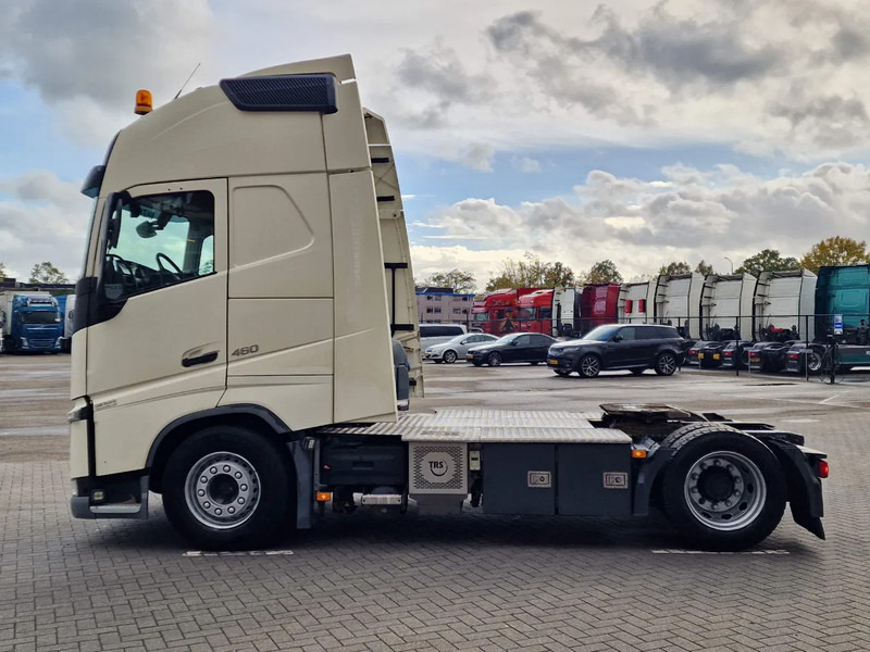 Volvo FH 13.460 Globetrotter XL - PTO/Hydraulic - I parkcool - Full air - TV - Fridge - Tractor head: gambar 4 Volvo FH 13.460 Globetrotter XL - PTO/Hydraulic - I parkcool - Full air - TV - Fridge - Tractor head: gambar 4