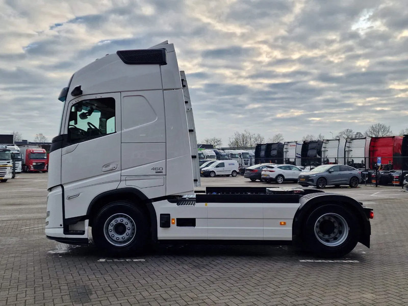 Volvo FH 13.500 Aero Globetrotter XL 4x2 - I Save - I parkcool - 2x tank - Mirror cams - Tractor head: gambar 4 Volvo FH 13.500 Aero Globetrotter XL 4x2 - I Save - I parkcool - 2x tank - Mirror cams - Tractor head: gambar 4
