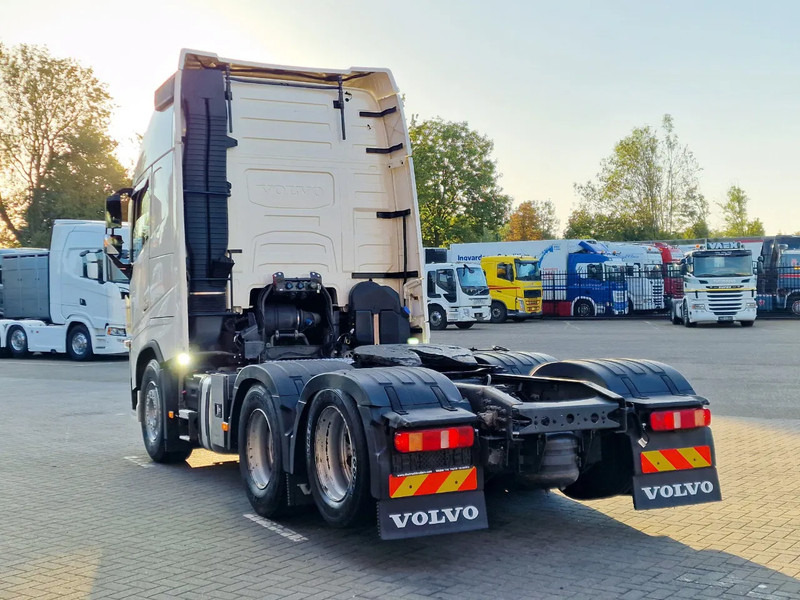 Volvo FH 13.500 Globetrotter XL 6x2 - Full air - 3.20 WB - MA VIN - Low KM - Leather - Tractor head: gambar 5 Volvo FH 13.500 Globetrotter XL 6x2 - Full air - 3.20 WB - MA VIN - Low KM - Leather - Tractor head: gambar 5