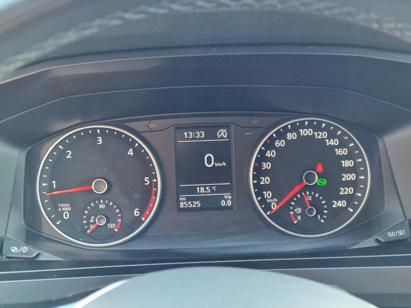 Mobil Volkswagen Multivan 2.0 TDI 150KW 4 Motion - Hearse / Leichenwagen / Rouwauto - 2x Coffin: gambar 15
