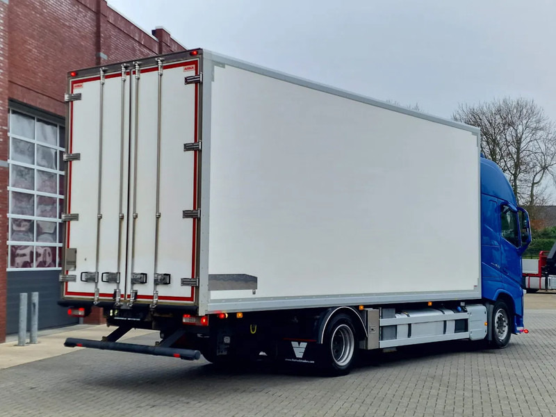 Truk box Volvo FH 13.460 Globetrotter XL 4x2 - Box with side doors - Manual gearbox - Full air: gambar 9