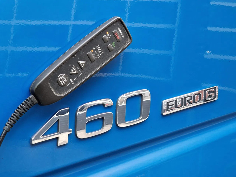 Truk box Volvo FH 13.460 Globetrotter XL 4x2 - Box with side doors - Manual gearbox - Full air: gambar 15