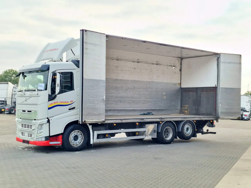 Volvo FH 13.460 lowroof 6x2 - Box with Sidedoors - 480 WB - Full air - Truk box: gambar 4 Volvo FH 13.460 lowroof 6x2 - Box with Sidedoors - 480 WB - Full air - Truk box: gambar 4