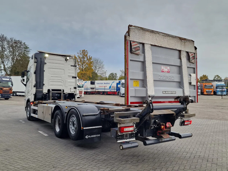 Volvo FH 13.540 Globetrotter 6x2 - BDF - Loadlift - Full air - I parkcool - 4.80 WB - Pengangkut kontainer/ Container truck: gambar 5 Volvo FH 13.540 Globetrotter 6x2 - BDF - Loadlift - Full air - I parkcool - 4.80 WB - Pengangkut kontainer/ Container truck: gambar 5