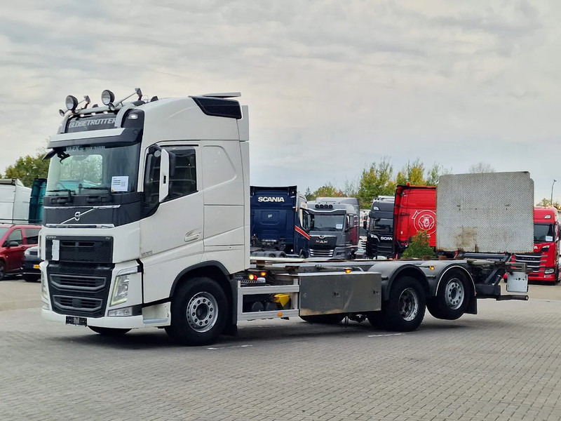 Volvo FH 13.540 Globetrotter 6x2 - BDF - Loadlift - Full air - I parkcool - 4.80 WB - Pengangkut kontainer/ Container truck: gambar 3 Volvo FH 13.540 Globetrotter 6x2 - BDF - Loadlift - Full air - I parkcool - 4.80 WB - Pengangkut kontainer/ Container truck: gambar 3