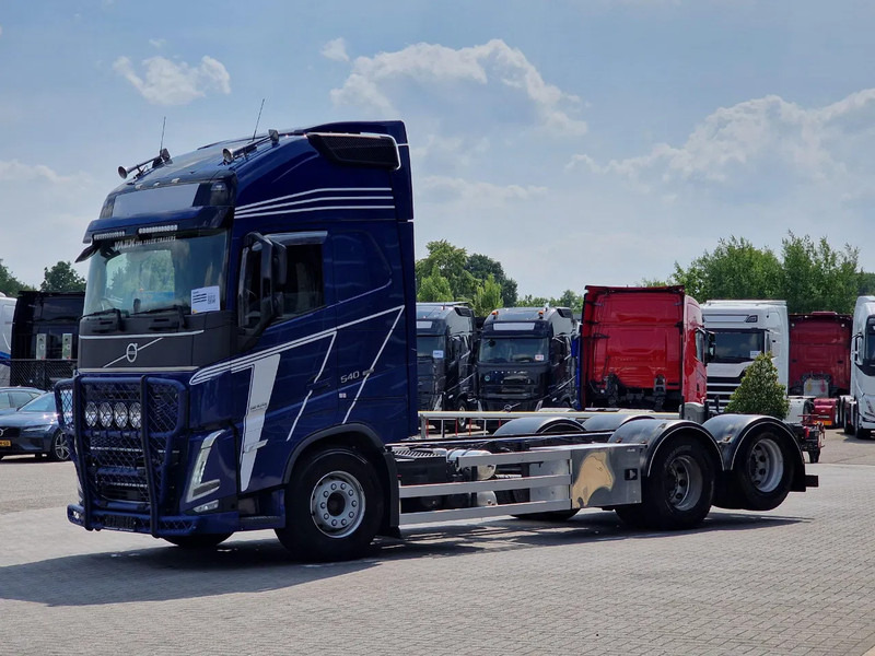 Volvo FH 13.540 Globetrotter XL 6x2 - Retarder - Full air - 4.60 WB - I shift dual clutch - Truk sasis: gambar 3 Volvo FH 13.540 Globetrotter XL 6x2 - Retarder - Full air - 4.60 WB - I shift dual clutch - Truk sasis: gambar 3