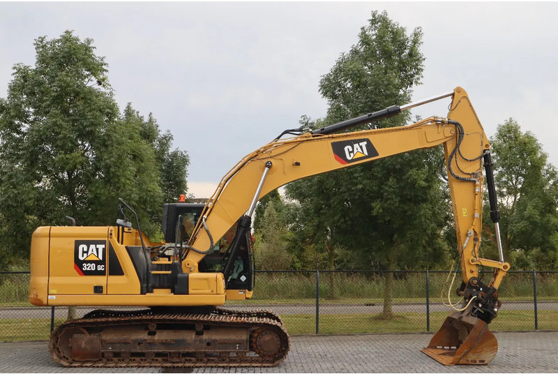 Caterpillar 320 GC 07A | JAPAN BUILT | TILT BUCKET | TOOTH BUCKET - Ekskavator perayap: gambar 4 Caterpillar 320 GC 07A | JAPAN BUILT | TILT BUCKET | TOOTH BUCKET - Ekskavator perayap: gambar 4