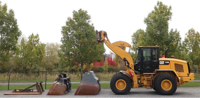 Caterpillar 938 M | 2X BUCKET | JIB | FORKS | BSS | GOOD CONDITION - Wheel loader: gambar 1 Caterpillar 938 M | 2X BUCKET | JIB | FORKS | BSS | GOOD CONDITION - Wheel loader: gambar 1