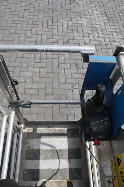 Boom teleskopik Genie GR-12 | 5.45 METER | 227 KG | MULTIPLE UNITS: gambar 12