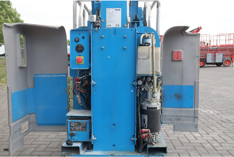 Boom teleskopik Genie GR-12 | 5.45 METER | 227 KG | MULTIPLE UNITS: gambar 11