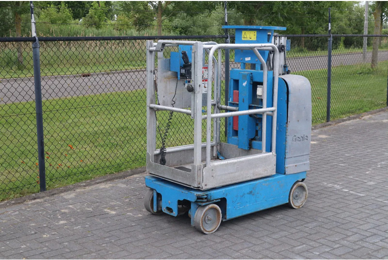 Genie GR-12 | 5.45 METER | 227 KG | MULTIPLE UNITS - Platform pengangkat: gambar 2 Genie GR-12 | 5.45 METER | 227 KG | MULTIPLE UNITS - Platform pengangkat: gambar 2