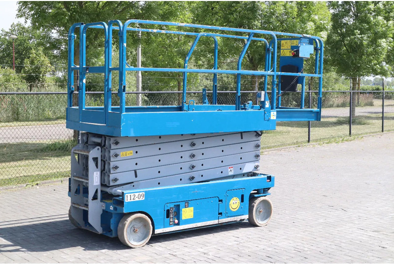 Genie GS-3246 | 12 METER | 318 KG - Scissor lifts: gambar 5 Genie GS-3246 | 12 METER | 318 KG - Scissor lifts: gambar 5
