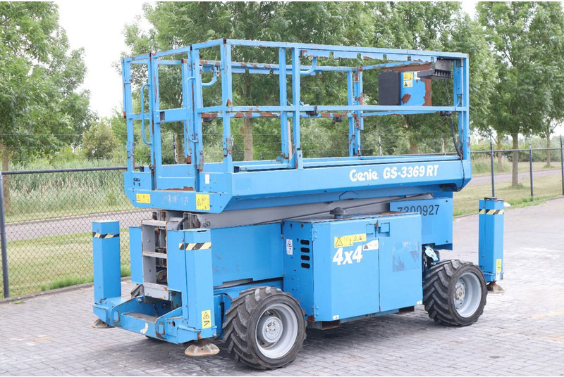 Genie GS-3369 RT | 12 METER | ROUGH TERRAIN - Scissor lifts: gambar 5 Genie GS-3369 RT | 12 METER | ROUGH TERRAIN - Scissor lifts: gambar 5