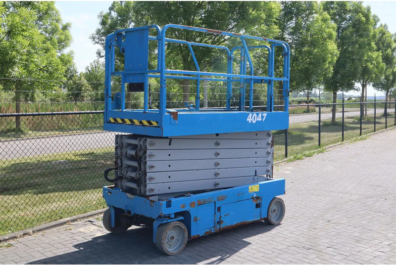Genie GS-4047 | 14 METER | 350 KG - Scissor lifts: gambar 3 Genie GS-4047 | 14 METER | 350 KG - Scissor lifts: gambar 3