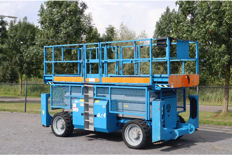 Genie GS-4390 RT | 15 METER | 680 KG - Scissor lifts: gambar 2 Genie GS-4390 RT | 15 METER | 680 KG - Scissor lifts: gambar 2