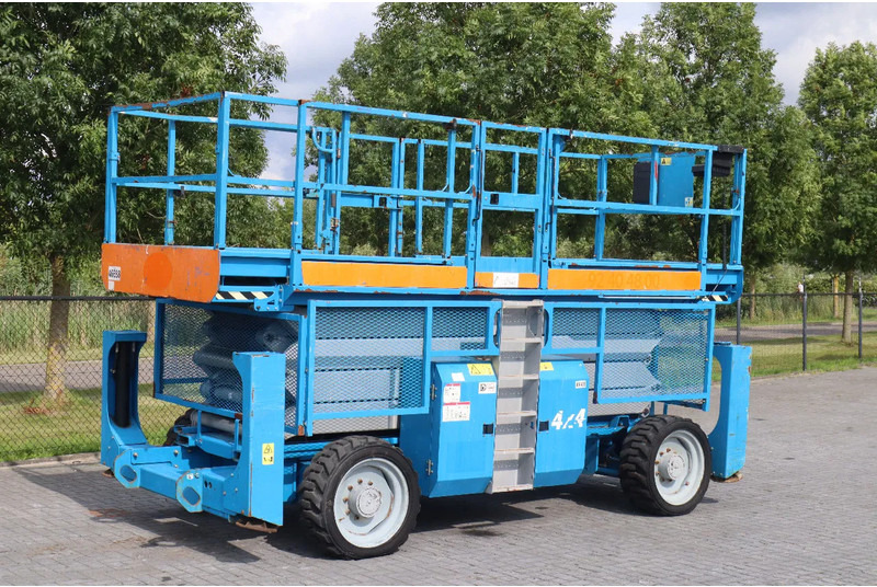 Genie GS-4390 RT | 15 METER | 680 KG - Scissor lifts: gambar 3 Genie GS-4390 RT | 15 METER | 680 KG - Scissor lifts: gambar 3