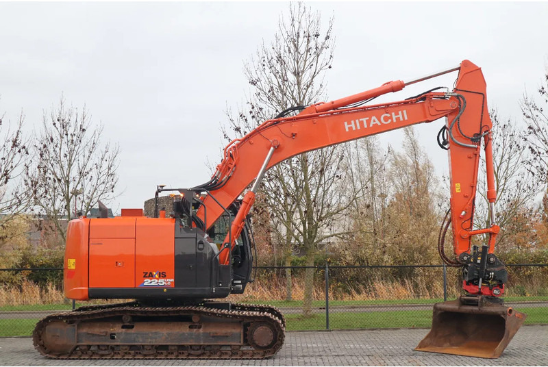 Hitachi ZX225 USRLC-6 | ROTOTILT | 3X BUCKET | TOPCON 3D MC GPS - Ekskavator perayap: gambar 4 Hitachi ZX225 USRLC-6 | ROTOTILT | 3X BUCKET | TOPCON 3D MC GPS - Ekskavator perayap: gambar 4