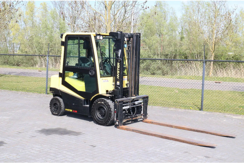 Hyster H2.5 A | BOOM SUSPENSION | SIDESHIFT | FORK EXTENTIONS | FORK POSITIONERS - Forklift diesel: gambar 5 Hyster H2.5 A | BOOM SUSPENSION | SIDESHIFT | FORK EXTENTIONS | FORK POSITIONERS - Forklift diesel: gambar 5