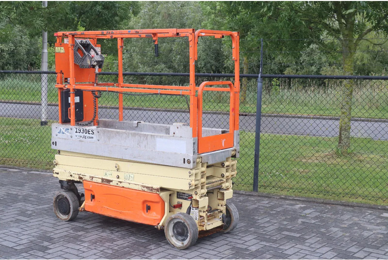 JLG 1930 ES | 7.7 METER | 230 KG - Scissor lifts: gambar 3 JLG 1930 ES | 7.7 METER | 230 KG - Scissor lifts: gambar 3