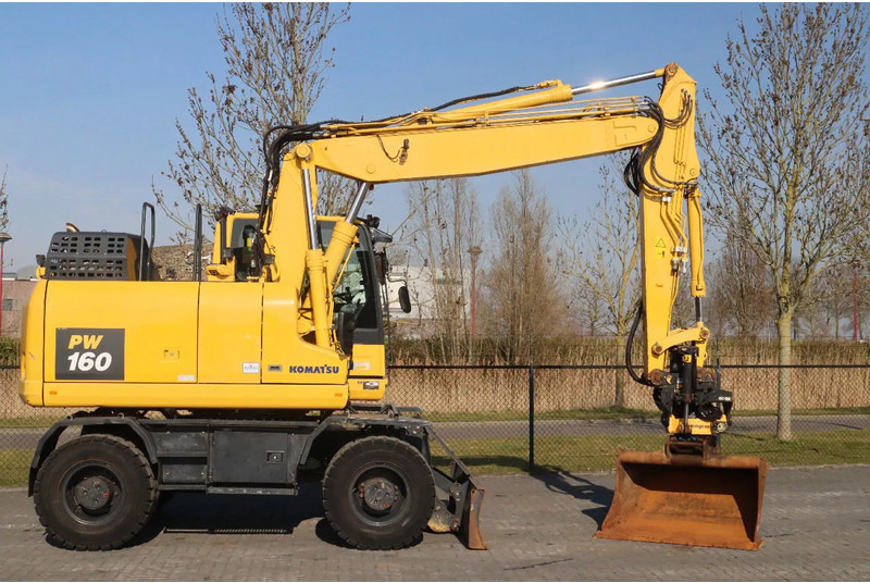 Komatsu PW160-11 | ENGCON TILTROTATOR | BUCKET | TRAILER HYDR. - Ekskavator roda: gambar 4 Komatsu PW160-11 | ENGCON TILTROTATOR | BUCKET | TRAILER HYDR. - Ekskavator roda: gambar 4