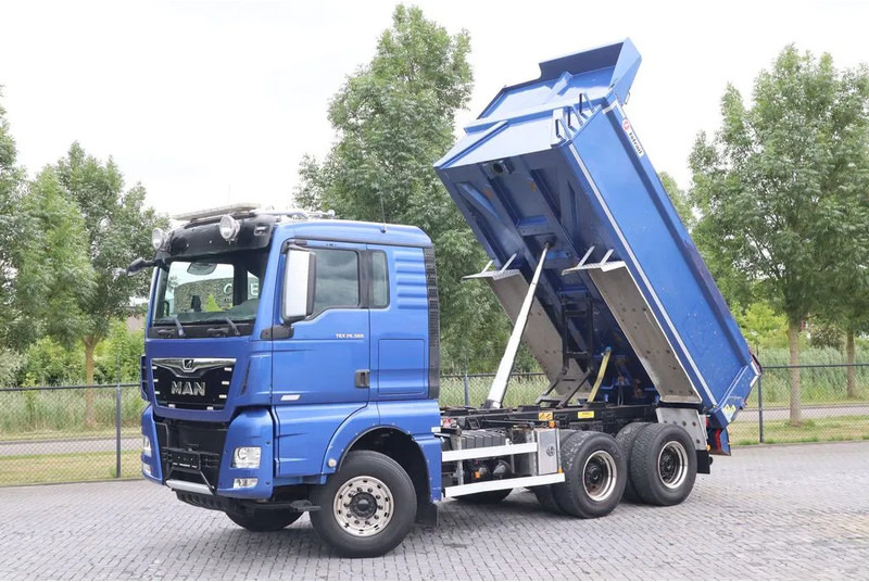 MAN TGX 26.560 6X4 BIG AXLES RETARDER ONLY 169.000 KM - Truk jungkit: gambar 1 MAN TGX 26.560 6X4 BIG AXLES RETARDER ONLY 169.000 KM - Truk jungkit: gambar 1