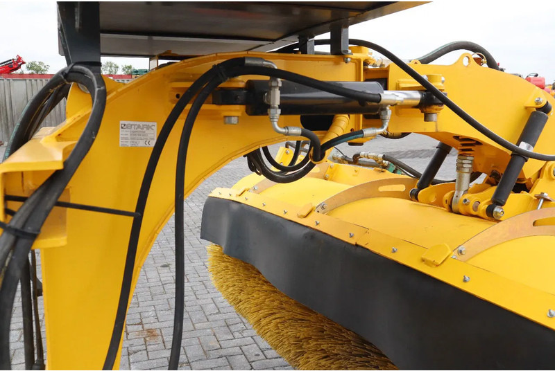 STARK RSW 3000 S | SWEEPER | BRUSH | KEHRMASCHINE | WATER SPRAY - Sapu: gambar 5 STARK RSW 3000 S | SWEEPER | BRUSH | KEHRMASCHINE | WATER SPRAY - Sapu: gambar 5