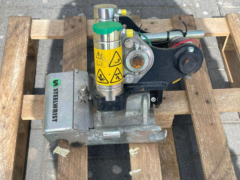 STEELWRIST TMX S30 -180HA | TILT QUICKCOUPLER | TILTING COUPLER | NEW - Tiltrotator untuk Peralatan konstruksi: gambar 2 STEELWRIST TMX S30 -180HA | TILT QUICKCOUPLER | TILTING COUPLER | NEW - Tiltrotator untuk Peralatan konstruksi: gambar 2