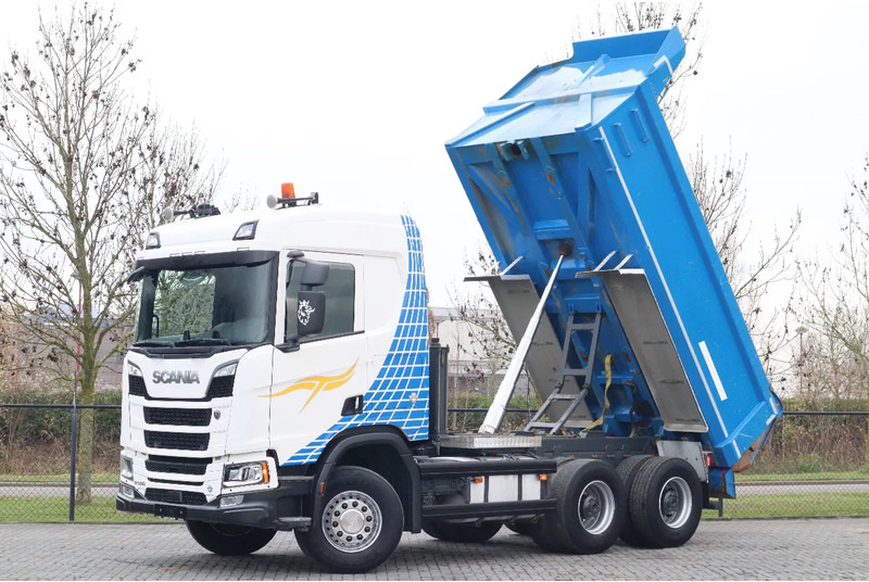 Scania R580 V8 NGS | 6X4 | FULL STEEL | BIG AXLES | RETARDER | EURO 6 - Truk jungkit: gambar 1 Scania R580 V8 NGS | 6X4 | FULL STEEL | BIG AXLES | RETARDER | EURO 6 - Truk jungkit: gambar 1