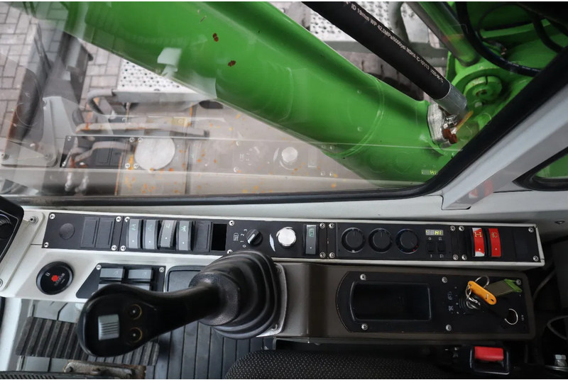 Mesin pengisi Sennebogen 821E | 821 E | SORTING GRAB | DOZERBLADE | GREAT CONDITION: gambar 17