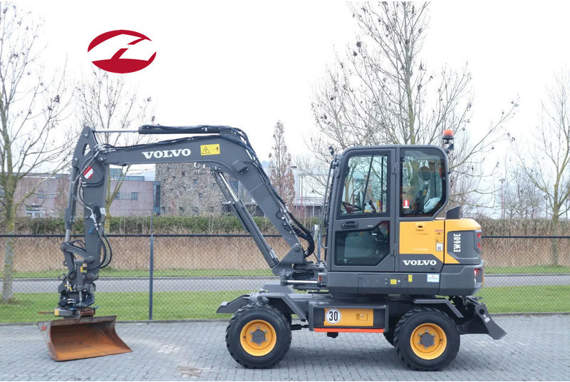 Volvo EW60E | 117 HOURS | ROTOTILT + GRIPPER | BUCKET | 30 KM/H - Ekskavator roda: gambar 1 Volvo EW60E | 117 HOURS | ROTOTILT + GRIPPER | BUCKET | 30 KM/H - Ekskavator roda: gambar 1