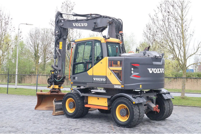 Volvo EWR 150 E | ROTOTILT | BUCKET | TRAILER HYDR - Ekskavator roda: gambar 3 Volvo EWR 150 E | ROTOTILT | BUCKET | TRAILER HYDR - Ekskavator roda: gambar 3
