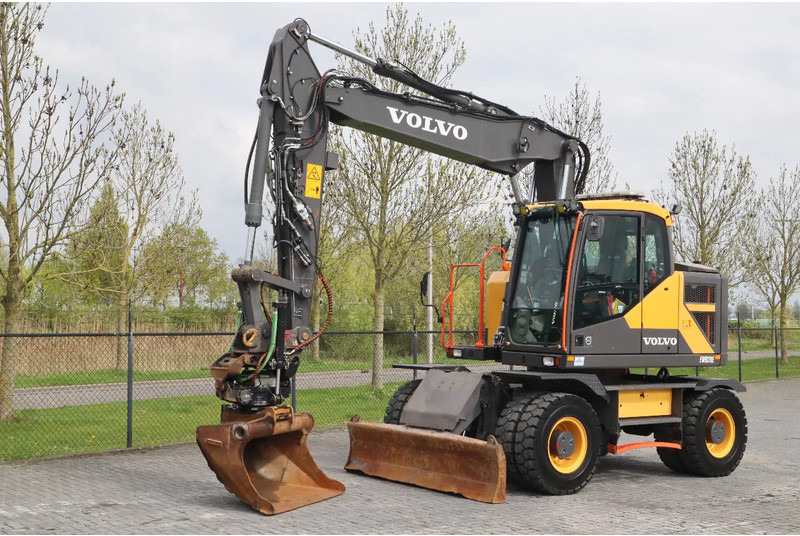 Volvo EWR 170 E | ROTOTILT | BUCKET | DOZERBLADE | TRAILER HYDR - Ekskavator roda: gambar 2 Volvo EWR 170 E | ROTOTILT | BUCKET | DOZERBLADE | TRAILER HYDR - Ekskavator roda: gambar 2