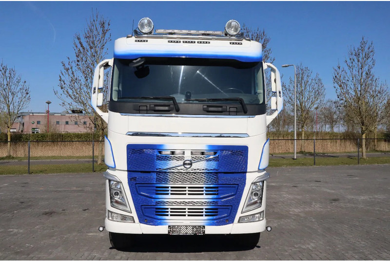 Volvo FH 540 | 8X4 | TANDEMLIFT | RETARDER | BIG AXLES | EURO 6 - Truk jungkit: gambar 2 Volvo FH 540 | 8X4 | TANDEMLIFT | RETARDER | BIG AXLES | EURO 6 - Truk jungkit: gambar 2