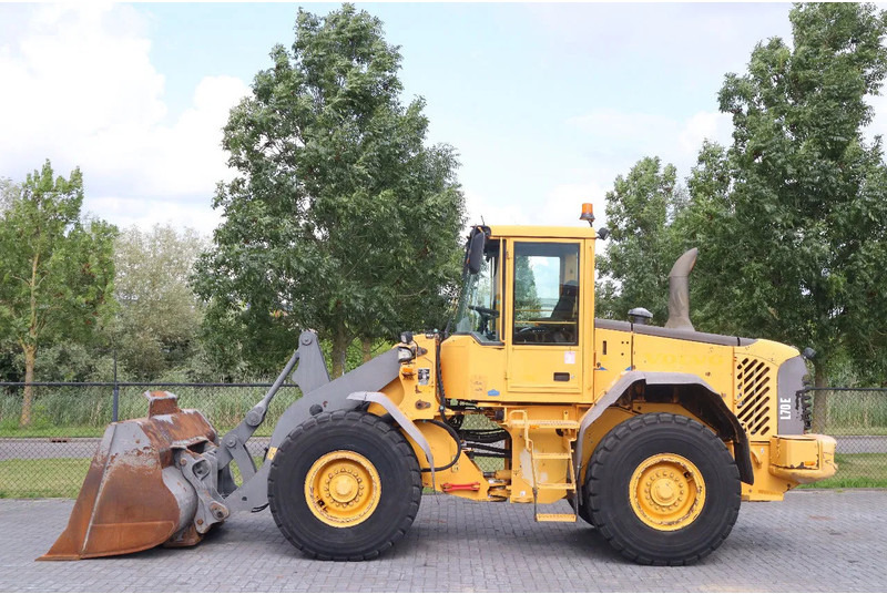 Volvo L70E | BUCKET | QUICK COUPLER | EXTRA FUNCT | AIRCO - Wheel loader: gambar 1 Volvo L70E | BUCKET | QUICK COUPLER | EXTRA FUNCT | AIRCO - Wheel loader: gambar 1