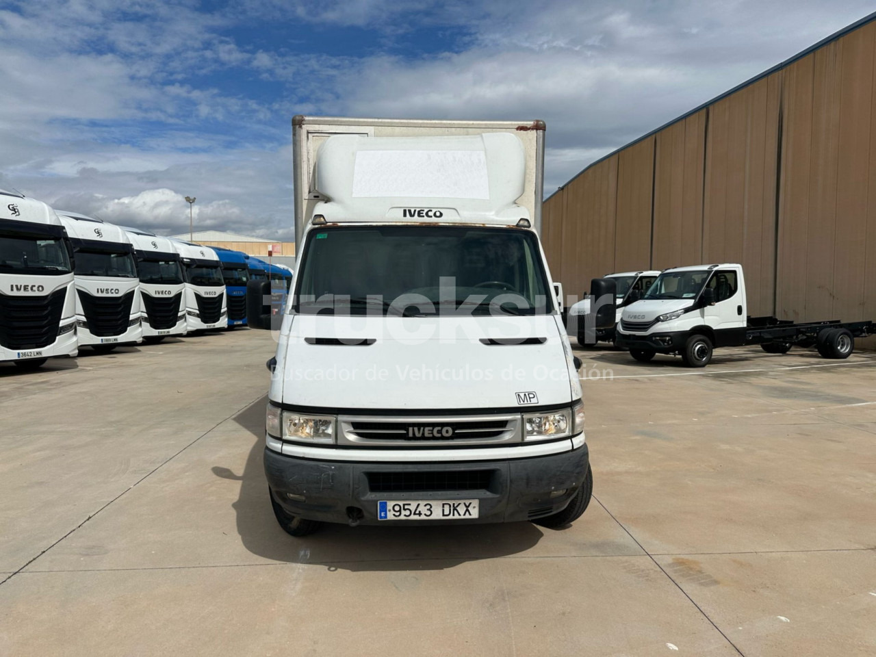 IVECO 35C14 - Van box: gambar 3 IVECO 35C14 - Van box: gambar 3